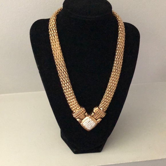 Fancy Gold Necklace - Picture 2 of 10